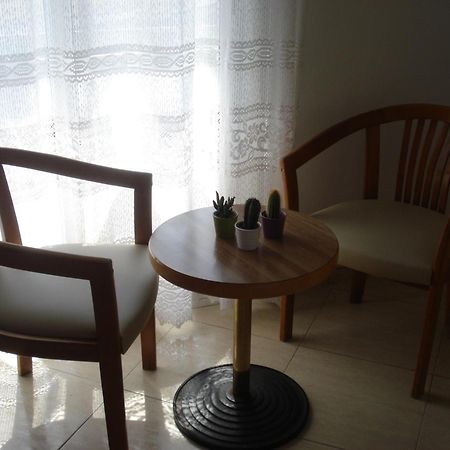Hostal Margarita ピネダ・デ・マール 部屋 写真